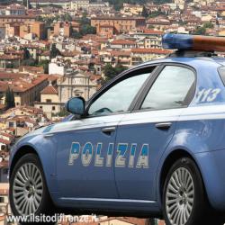 Si picchiano davanti a Polizia, spray urticante per dividerli 