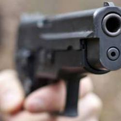 Rapina in villa, famiglia minacciata con pistola. Ore di terrore